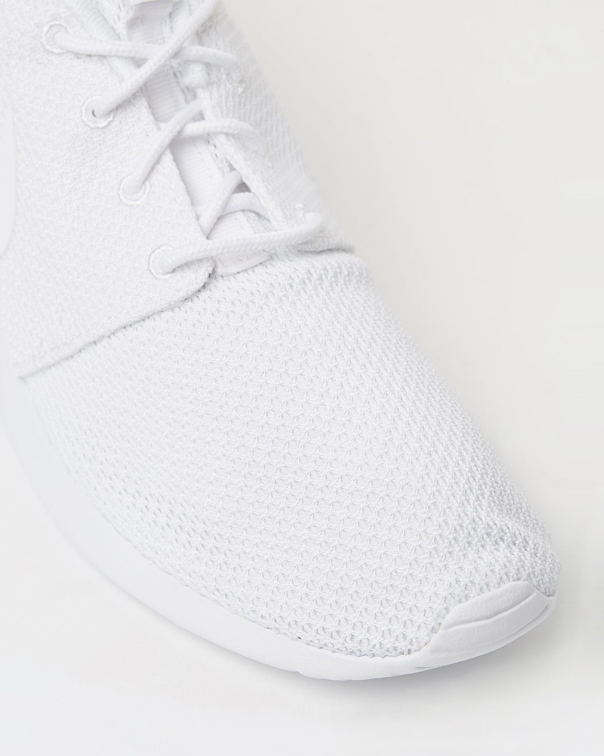 mens roshe one white